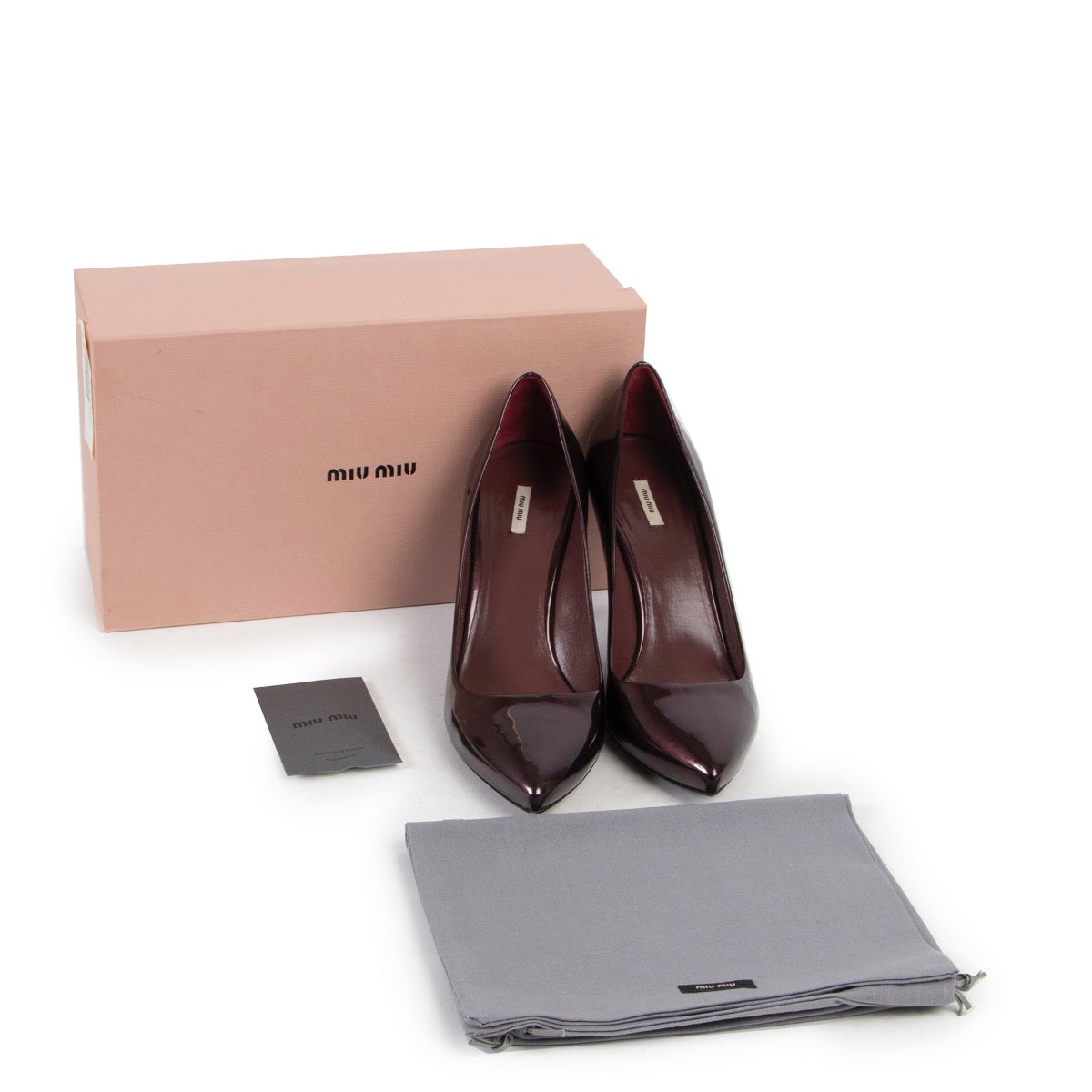 Shop safe online 100% authentic second hand Miu Miu Purple Patent Leather Pumps in very good condition at Labellov in Antwerp.