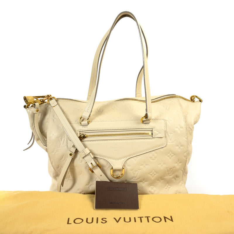 Shop safe online at Labellov in Antwerp this 100% authentic second hand Louis Vuitton White Monogram Empreinte Leather Lumineuse Bag