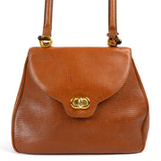 Shop safe online at Labellov in Antwerp this 100% authentic Delvaux Cognac Leather Shoulder Bag second hand