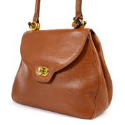 Shop safe online at Labellov in Antwerp this 100% authentic Delvaux Cognac Leather Shoulder Bag second hand