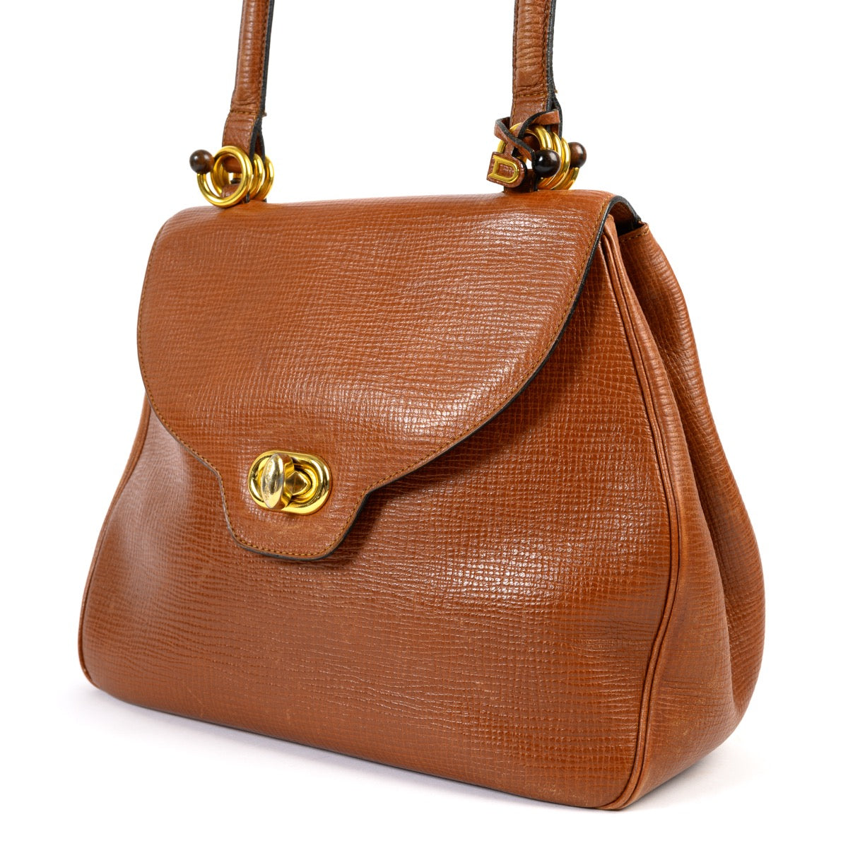 Shop safe online at Labellov in Antwerp this 100% authentic Delvaux Cognac Leather Shoulder Bag second hand