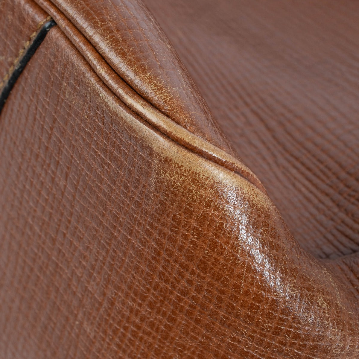 Authentic preloved Delvaux Cognac Vintage Shoulder Bag on Labellov.com