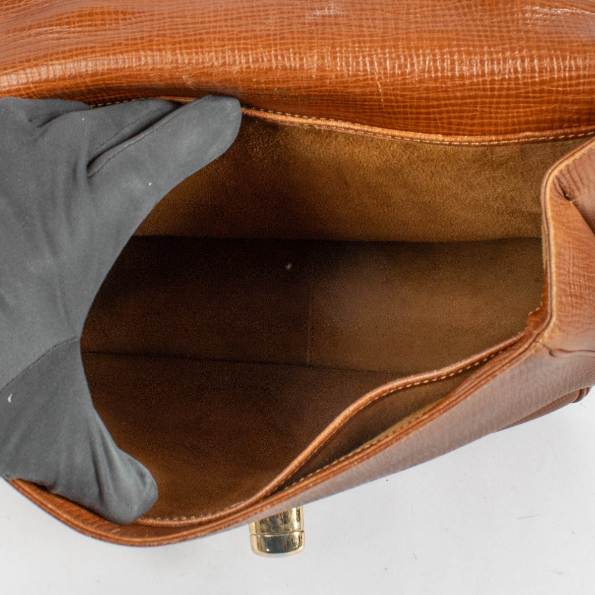Authentic preloved Delvaux Cognac Vintage Shoulder Bag on Labellov.com