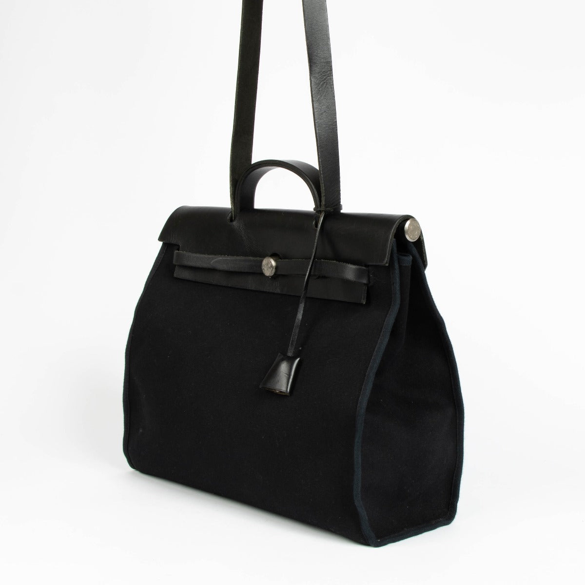 Authentic pre-loved Hermès Herbag 39 2-In-1 Black Canvas/Leather Bag on Labellov.com