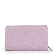 Shop safe online at Labellov in antwerp this 100% authentic second hand Bottega Veneta Lilac Intrecciato Wallet