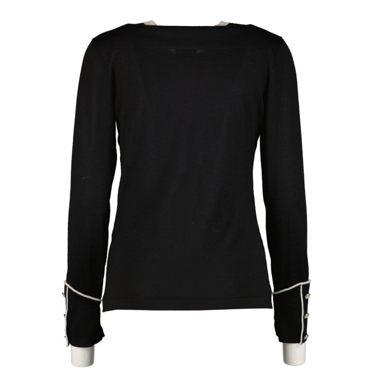Shop safe online at Labellov in Antwerp, Brussels and Knokke this 100% authentic second hand Chanel Black Cashmere Neck Tie Knitwear - Size FR40