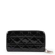 Shop safe online at Labellov in Antwerp this 100% authentic second hand Christian Dior Black Patent Leather Wallet