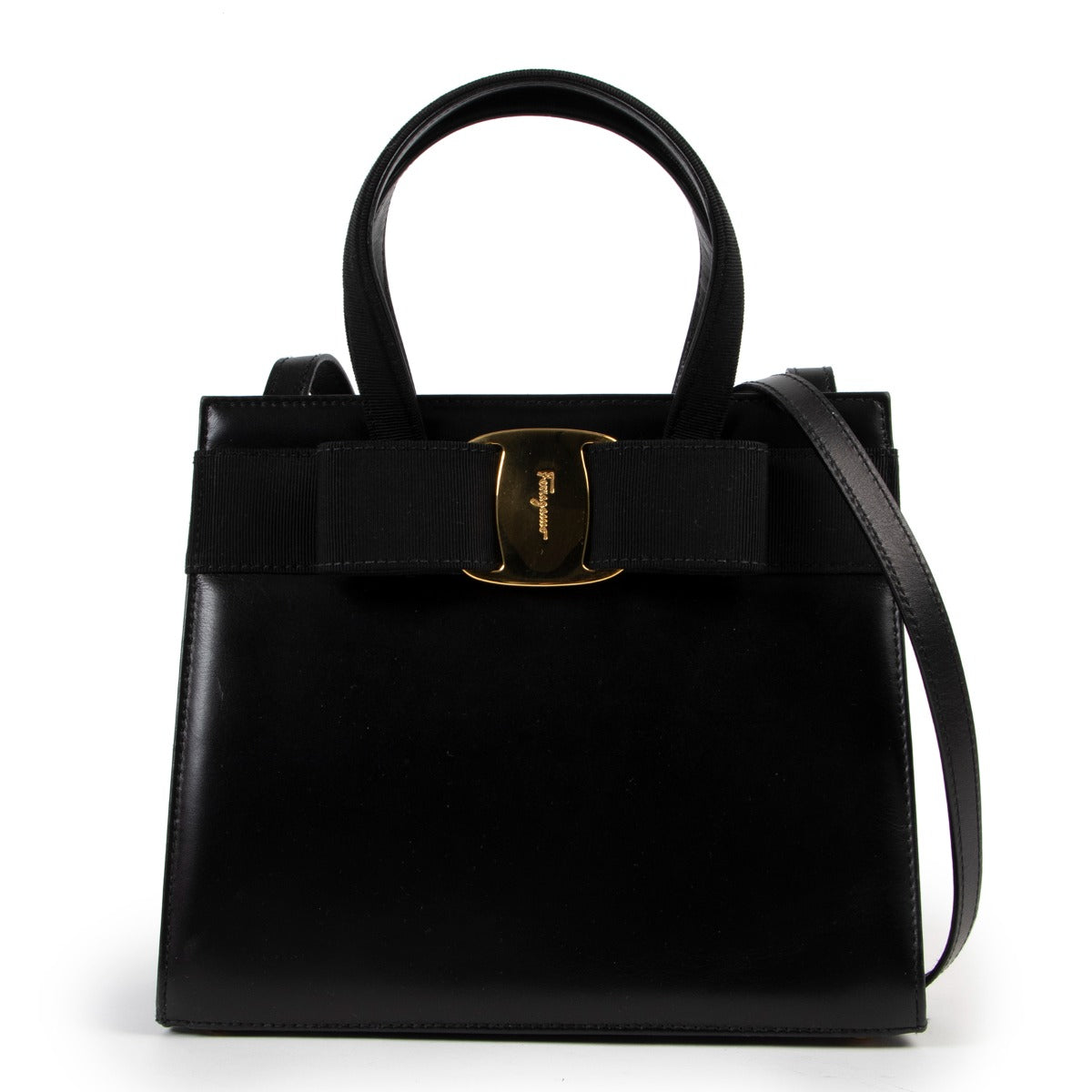 Buy a 1000% authentic second hand Ferragamo Black Crossbody Bag at Labellov