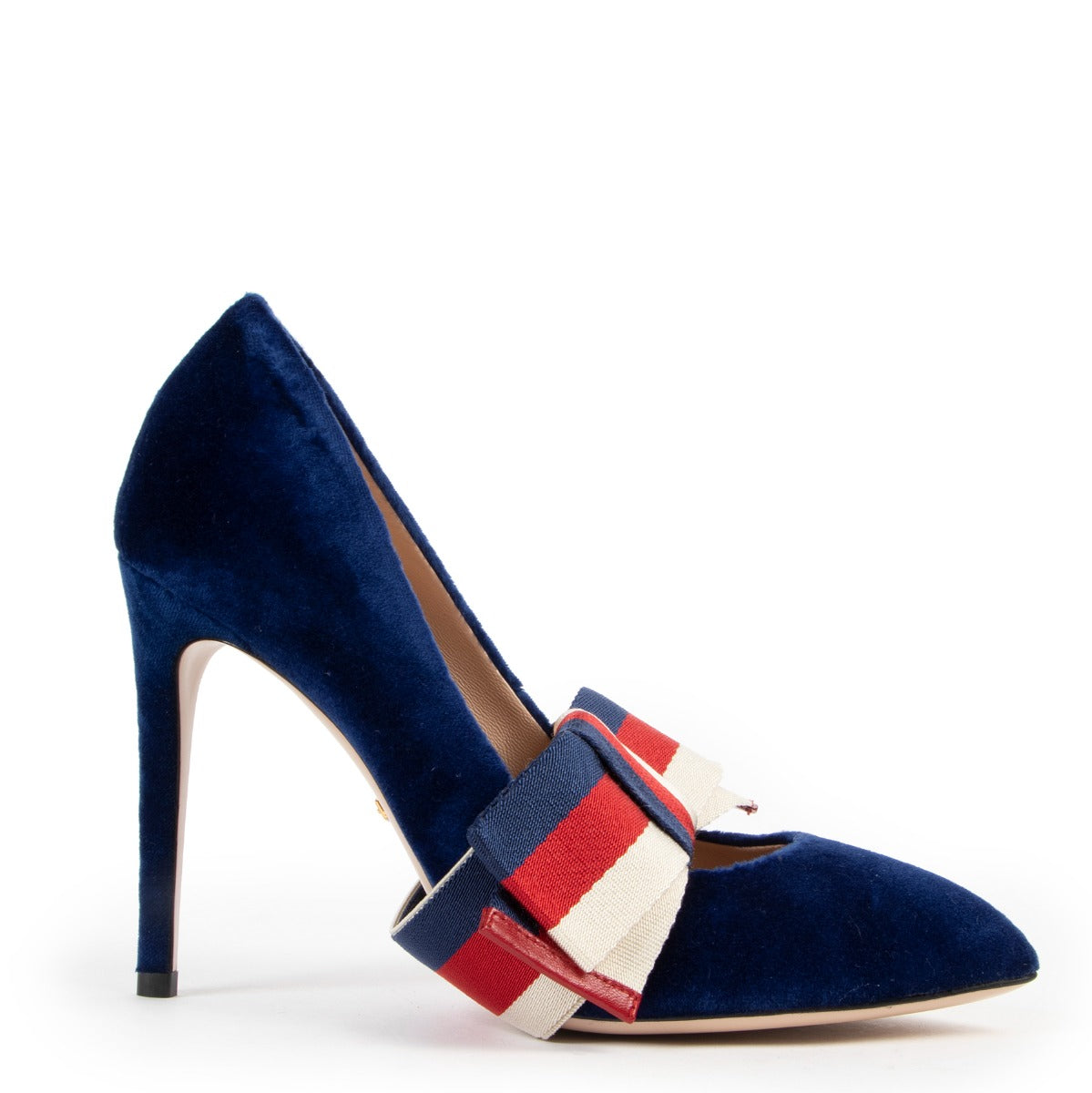 Buy an authentic pair of second hand Gucci Blue Velvet Pumps Size 37 at Labellov