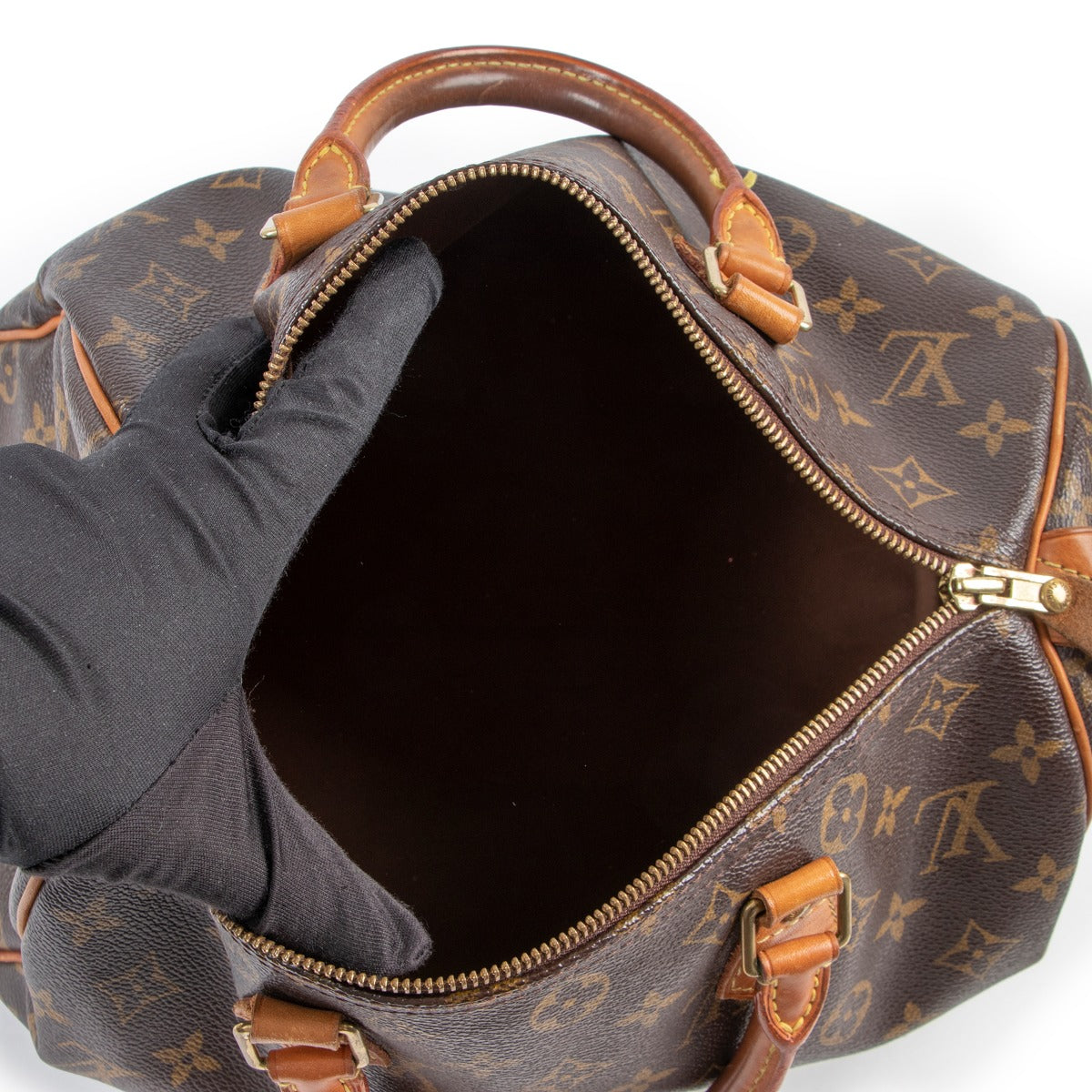 Shop a 100% authentic second hand Louis Vuitton Monogram Speedy 30 at Labellov