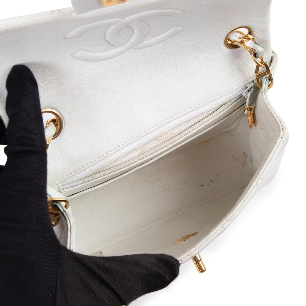 Sac Mini Classique à Rabat Carré Chanel en Agneau Blanc