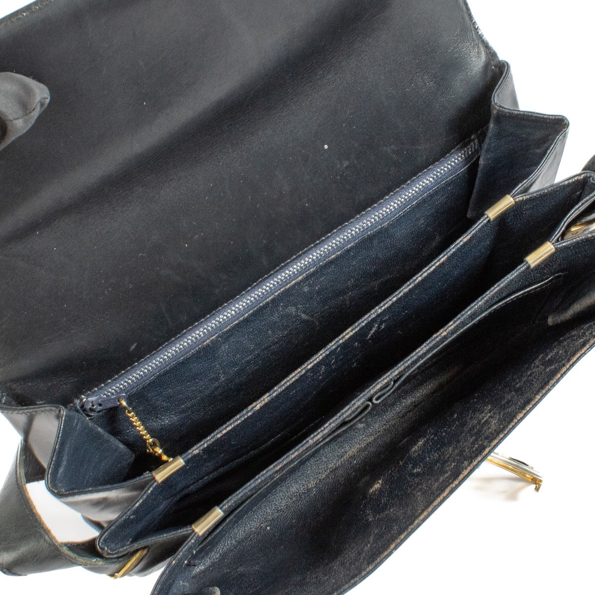 Shop safe online at Labellov in Antwerp, brussels and Knokke this 100% authentic second hand Celine Black Vintage Box Bag