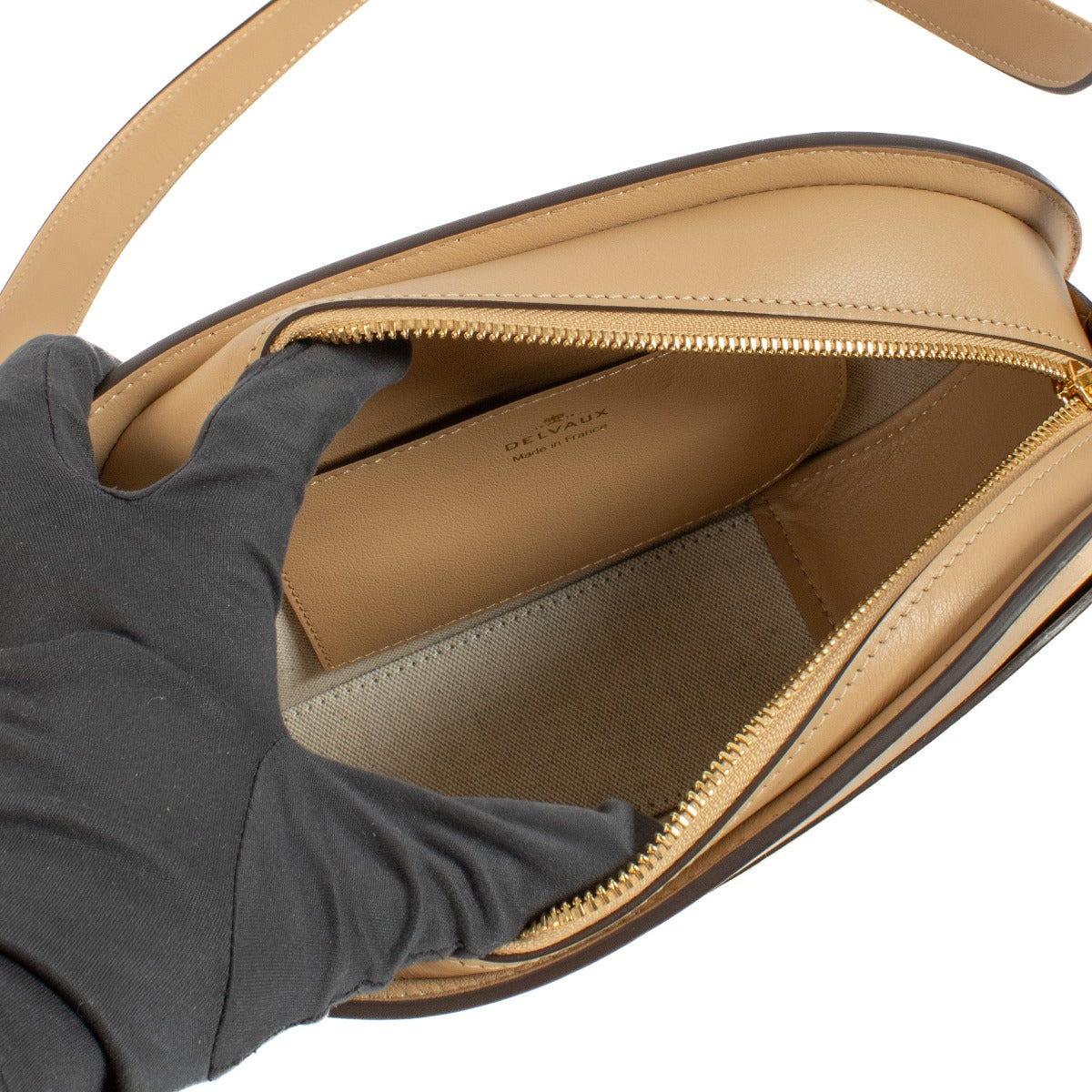 Shop safe online at Labellov in Antwerp, Brussels and Knokke this 100% authentic second hand Delvaux Latte Calf Leather Pin Cross Over Bag
