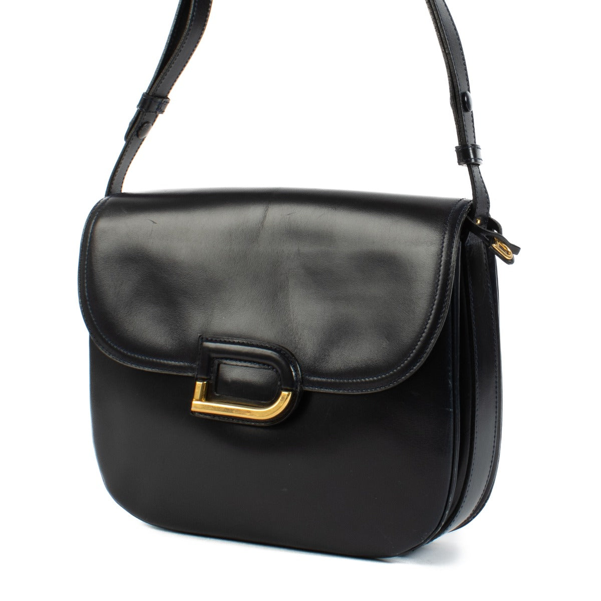 Shop safe online at Labellov in Antwerp, Brussels and Knokke this 100% authentic second hand Delvaux Marine Box Calf Diligent Shoulder Bag