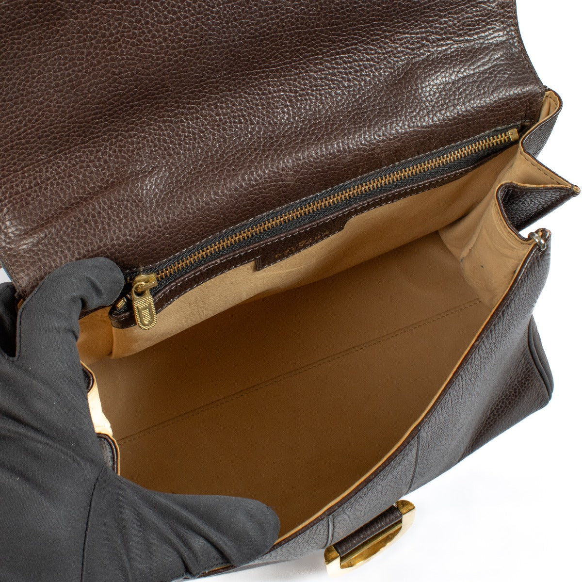 Shop safe online at Labellov in Antwerp, Brussels and Knokke this 100% authentic second hand Delvaux Brown Leather Brillant MM Bag