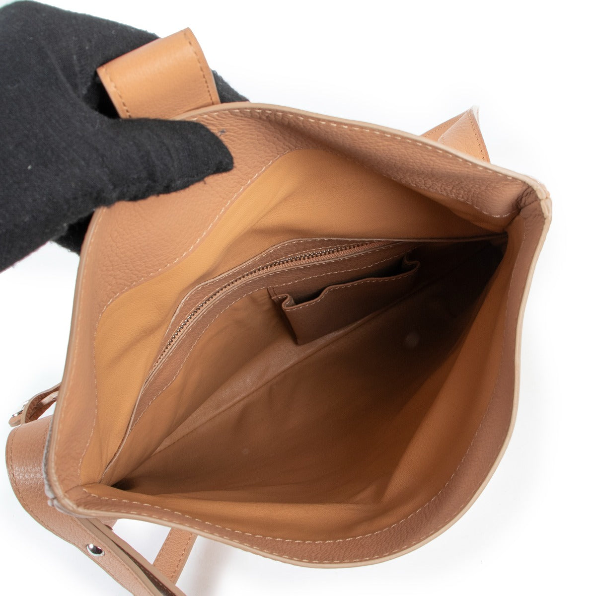 Shop now your favorite 100% authentic Delvaux handbags, at Labellov.