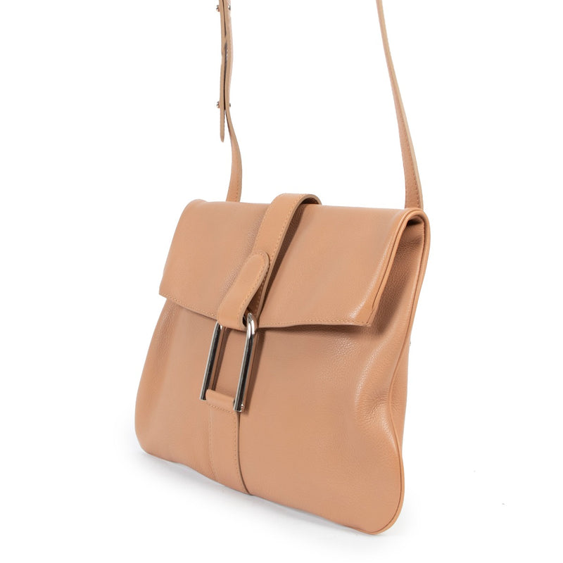 Shop now your favorite 100% authentic Delvaux handbags, at Labellov.
