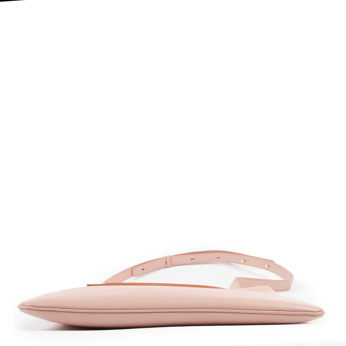 Shop safe online at Labellov in Antwerp this 100% authentic second hand Delvaux Pink Louise Baurdrier Plat Allure