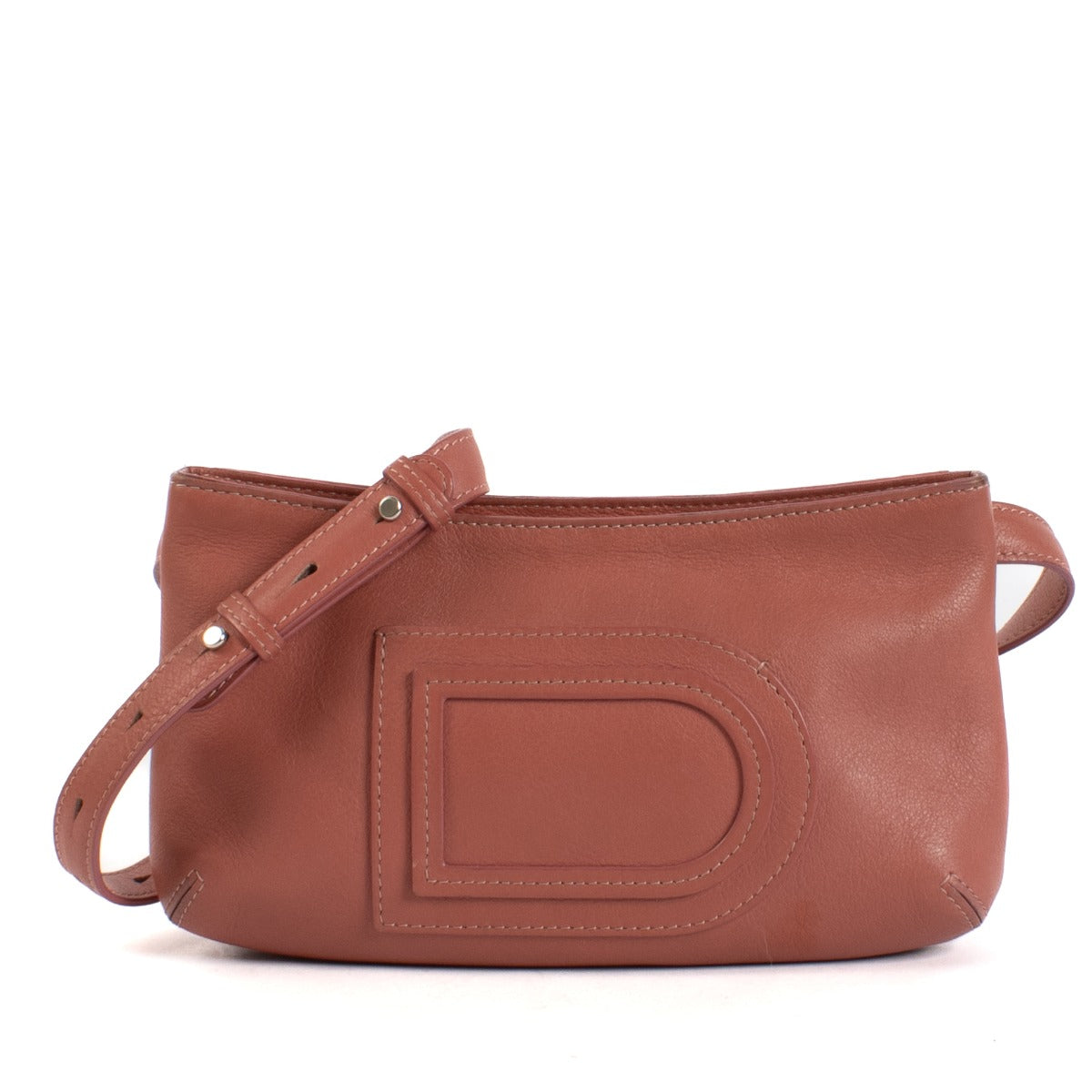 Shop safe online at Labellov in Antwerp and Knokke this 100% authentic second hand Delvaux Pink Louise Belt Bag