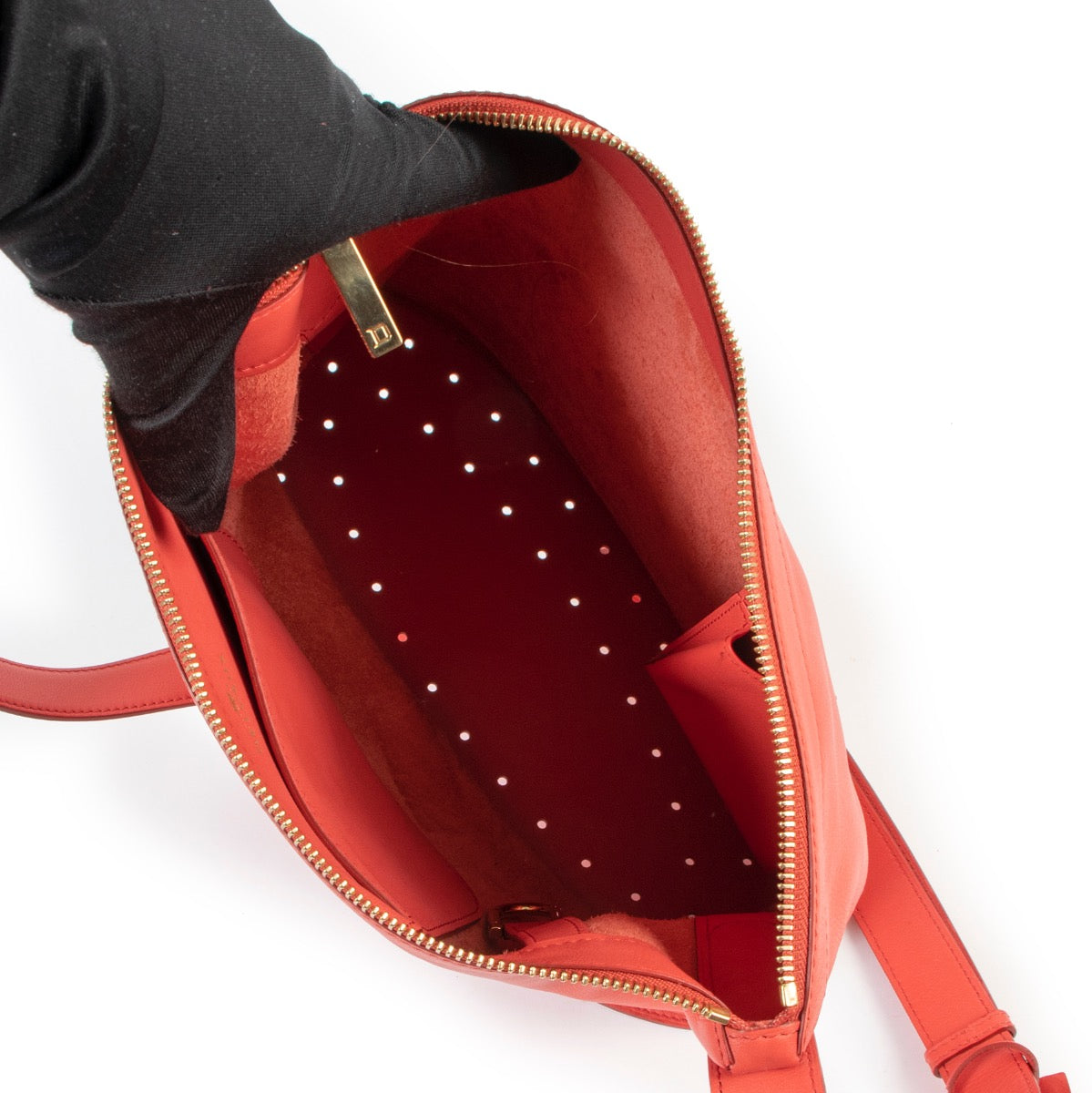 Shop safe online at Labellov in Antwerp this 100% authentic second hand Delvaux Pin Baudrier Coral Polo