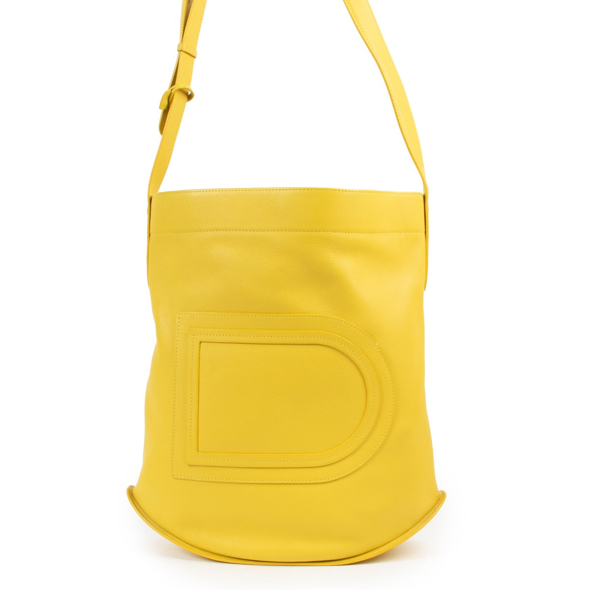 Shop safe online at Labellov in Antwerp this 100% authentic second hand Delvaux Yellow Leather Le Pin Crossbody
