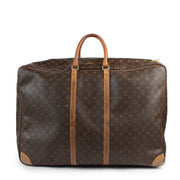 Shop safe online at Labellov in Antwerp this 100% authentic second hand Louis Vuitton Monogram Canvas Travel Bag