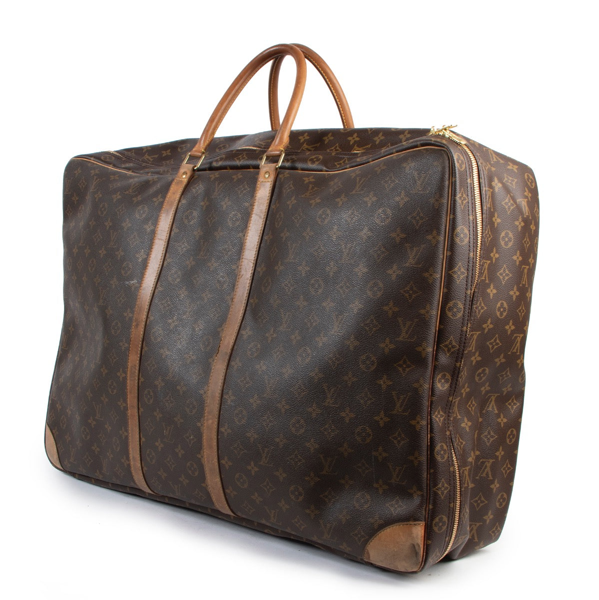 Shop safe online at Labellov in Antwerp this 100% authentic second hand Louis Vuitton Monogram Canvas Travel Bag