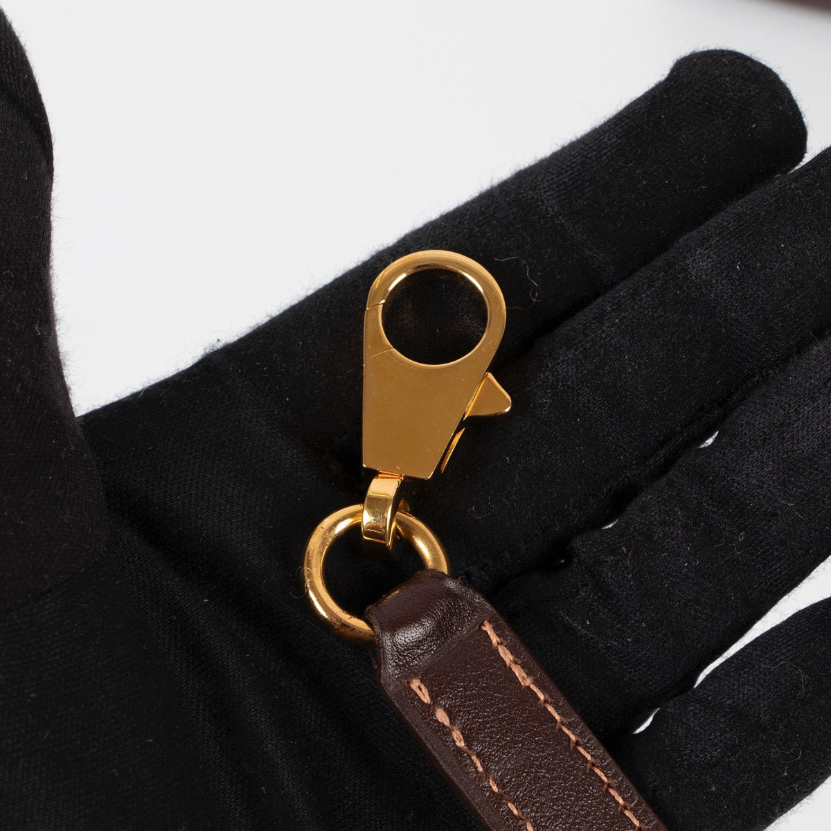 Buy an authentic second hand Hermès Kelly 35 Gulliver Leather Havane GHW at Labellov