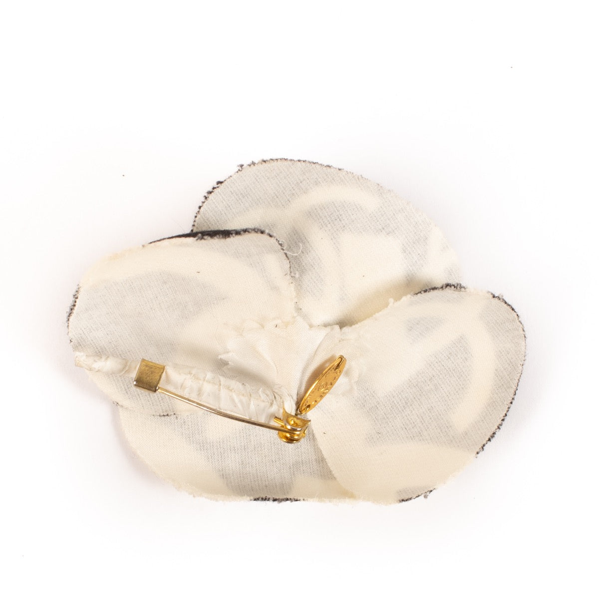 shop 100% authentic second hand Chanel Camelia Brooch on Labellov.com
