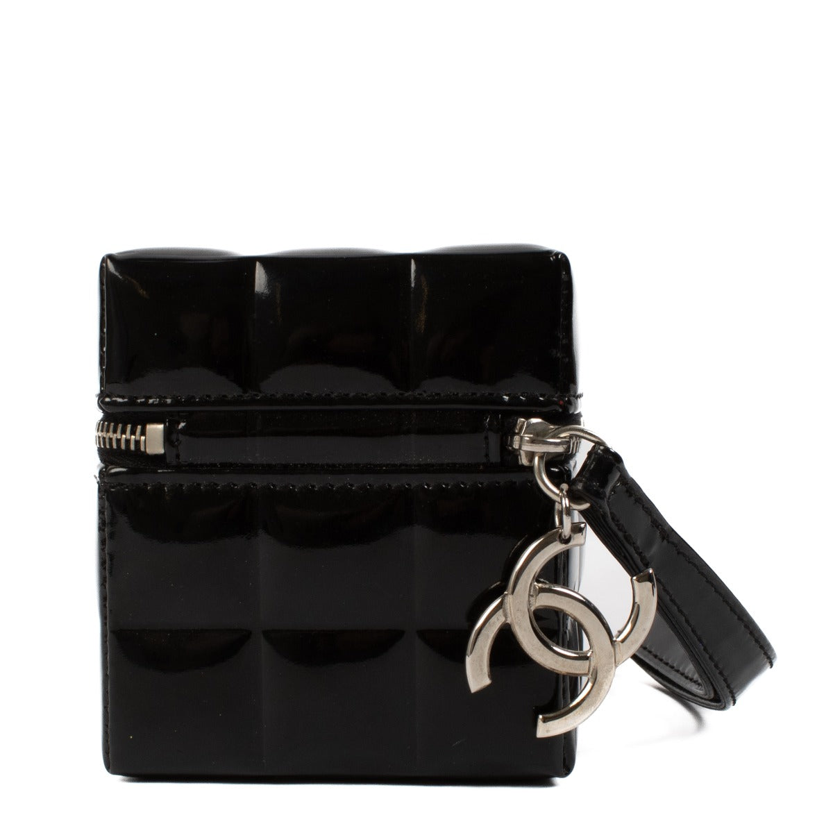 Shop 100% authentic secondhand Chanel Black Patent Leather Cube Clutch on Labellov.com