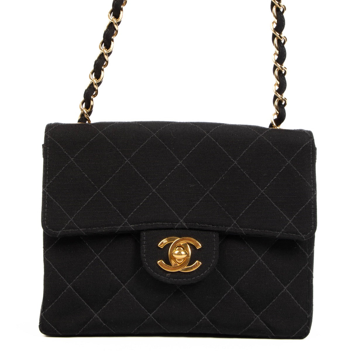 Buy real vintage Chanel black classic flap bag online at Labellov.com or in Antwerp, Knokke or Brussels