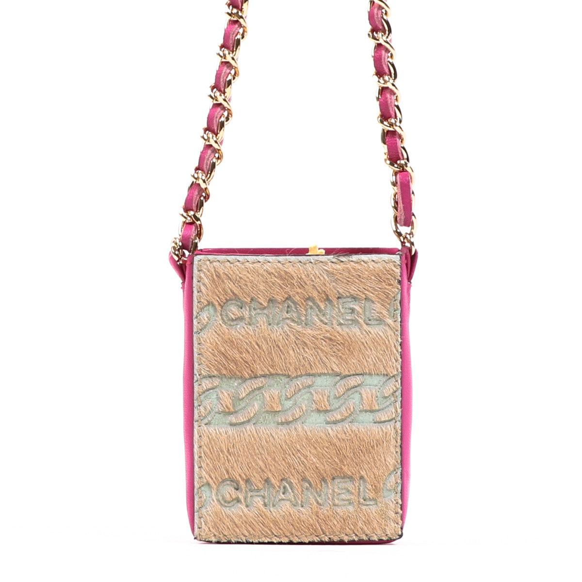 100% authentic Chanel Micro Crossbody Pouch Bag for the best price at Labellov secondhand luxury in Antwerp. Buy and sell your designer bags safe and secure at Labellov.