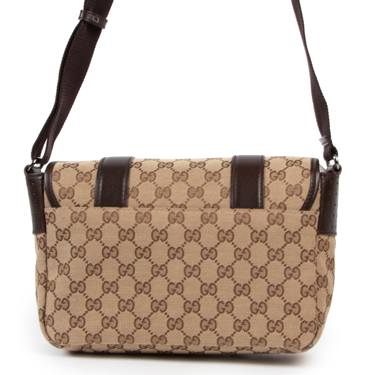 Shop safe online at Labellov in Antwerp this 100% authentic second hand Gucci Monogram Messenger Crossbody