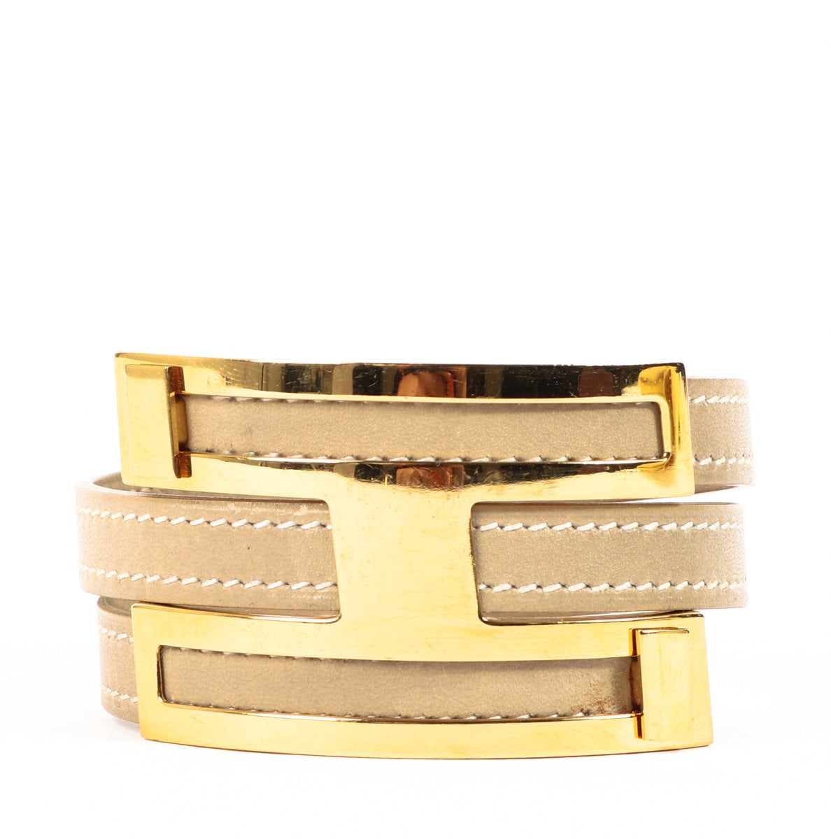 Buy an authentic second-hand Hermès Beige Leather Vintage Bracelet in very good condition at Labellov in Antwerp.
