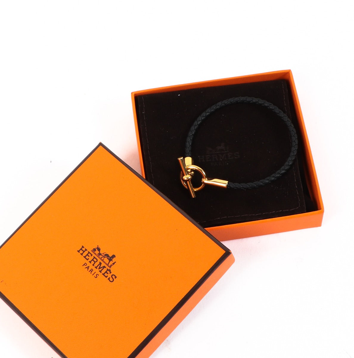 Buy an authentic-second hand Hermès Black Calfskin Leather Glenan Bracelet in very good condition at Labellov in Antwerp.