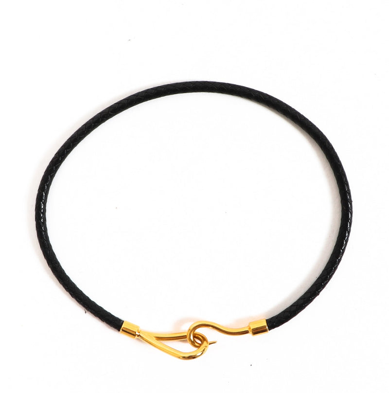 Buy an authentic second-hand Hermès Black Calfskin Jumbo Necklace in very good condition at Labellov in Antwerp.