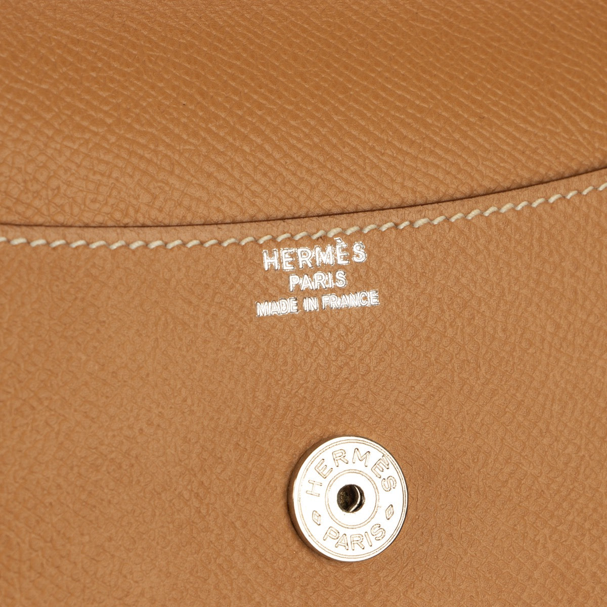 Shop safe online at Labellov in Antwerp this 100% authentic second hand Hermès Brown Leather Clutch