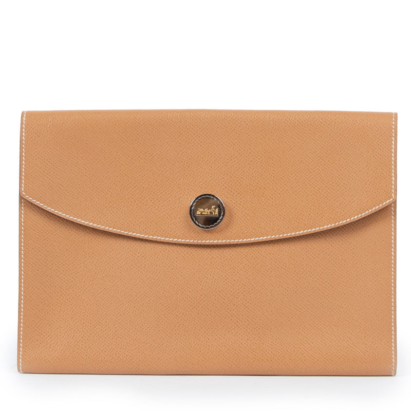 Shop safe online at Labellov in Antwerp this 100% authentic second hand Hermès Brown Leather Clutch