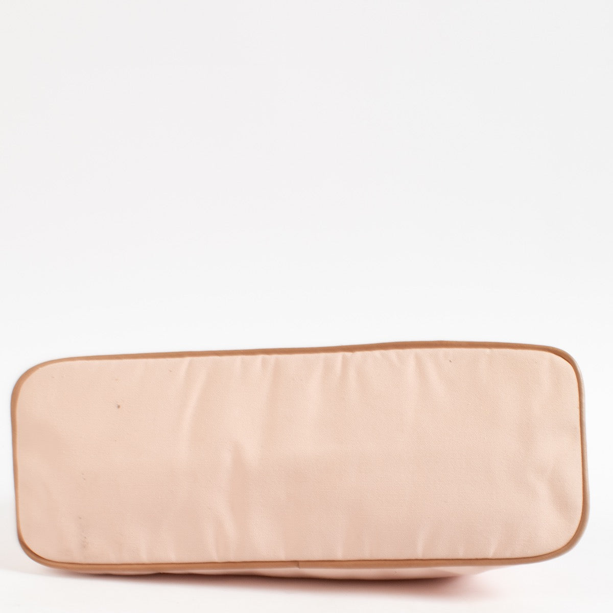 Shop 100% authentic second hand Hermès Pink Bolide 31 Pouch on Labellov.com