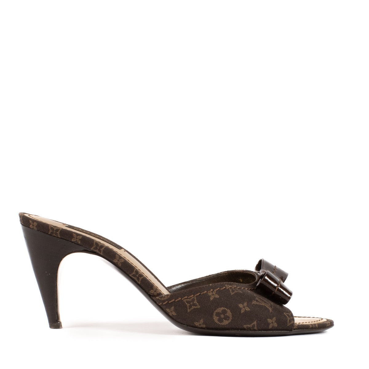 Shop safe online at Labellov in Antwerp, Brussels and Knokke these 100% authentic second hand Louis Vuitton Ebene Monogram Lin Mules - size 39