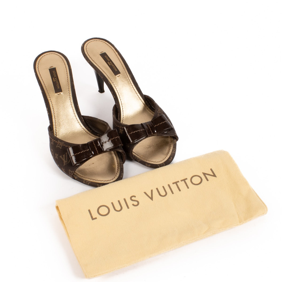 Shop safe online at Labellov in Antwerp, Brussels and Knokke these 100% authentic second hand Louis Vuitton Ebene Monogram Lin Mules - size 39