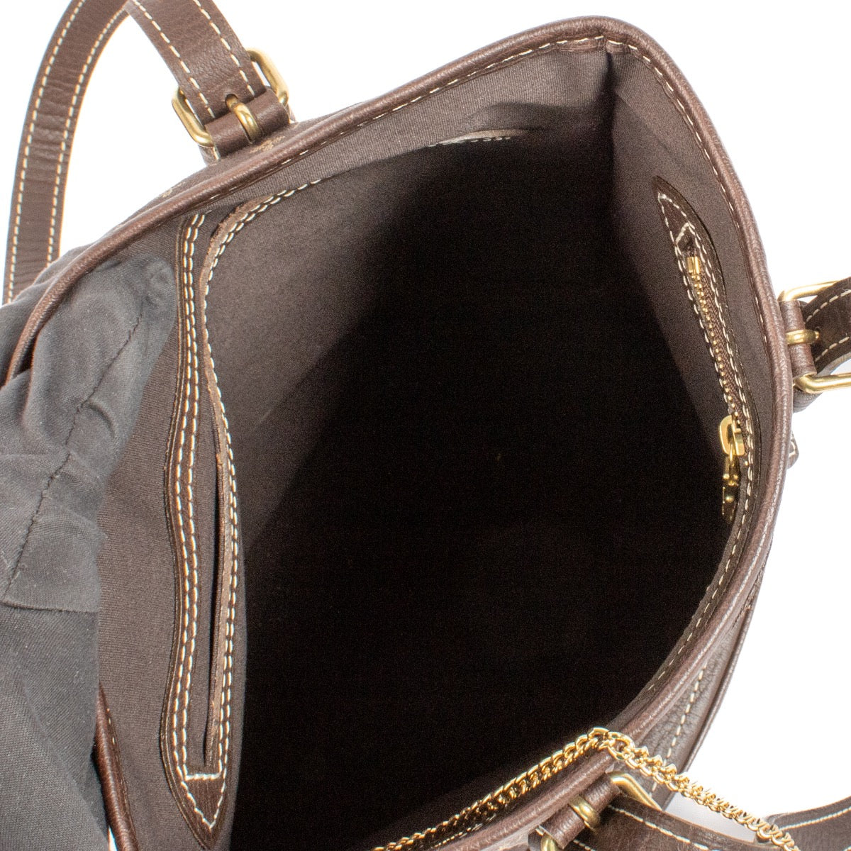 Shop safe online at Labellov in Antwerp, Brussels and Knokke this 100% authentic second hand Louis Vuitton Ebene Monogram Lin Bucket Bag