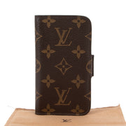 Shop safe online at Labellov in Antwerp this 100% authentic second hand Louis Vuitton Monogram iPhone SE Case