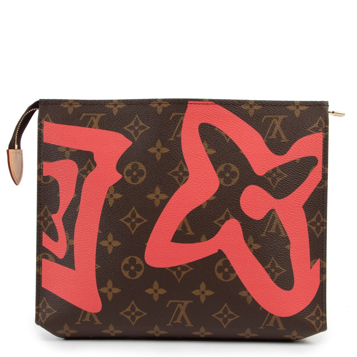 Shop safe online at Labellov in Antwerp this 100% authentic second hand Louis Vuitton Monogram Canvas Saint Tropez Toiletry Bag