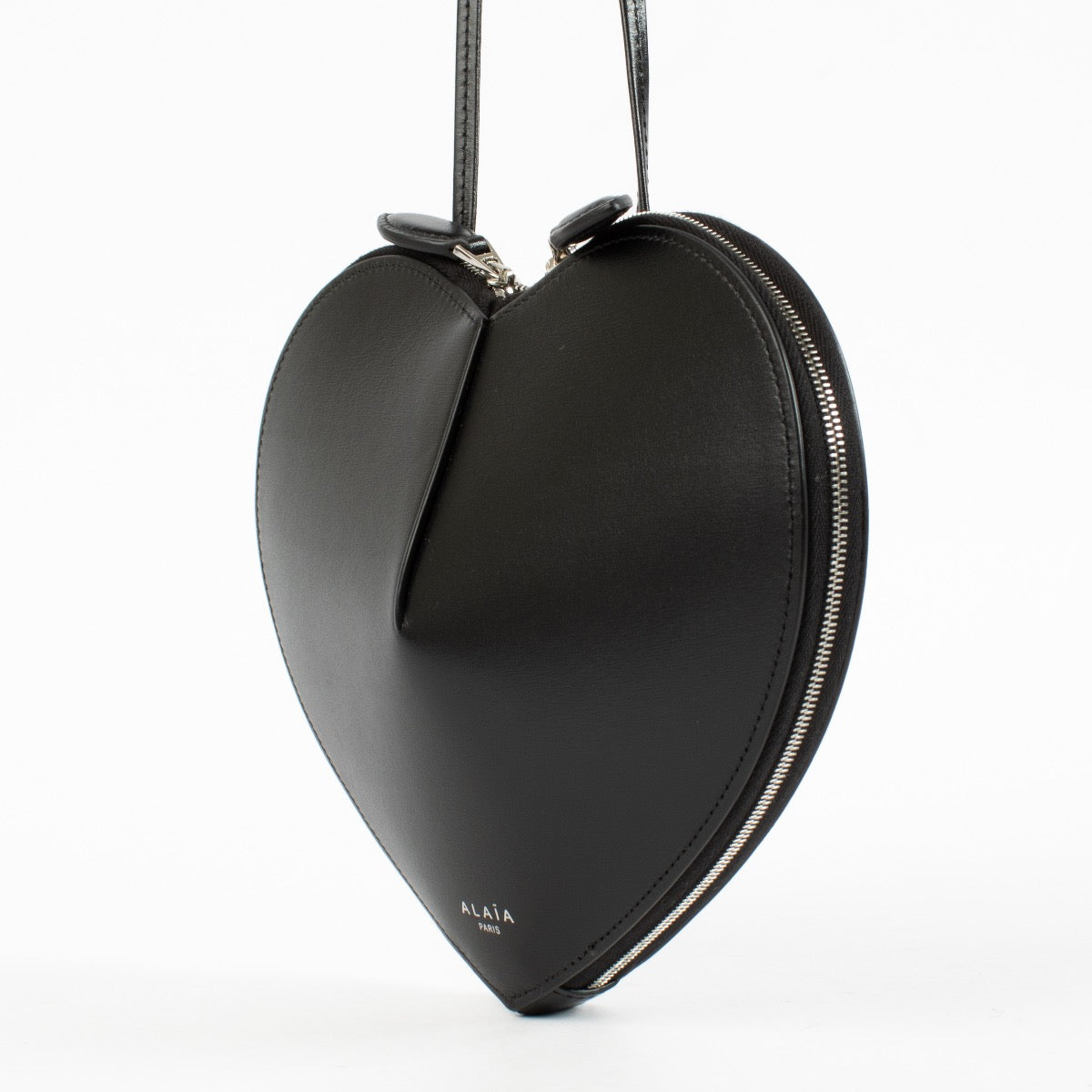 Authentic Second Hand Alaïa Le Cœur Heart-Shaped Crossbody on Labellov.com
