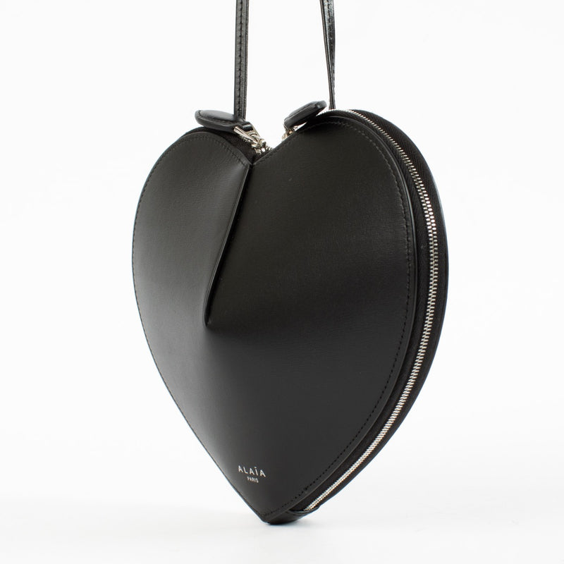 Authentic Second Hand Alaïa Le Cœur Heart-Shaped Crossbody on Labellov.com