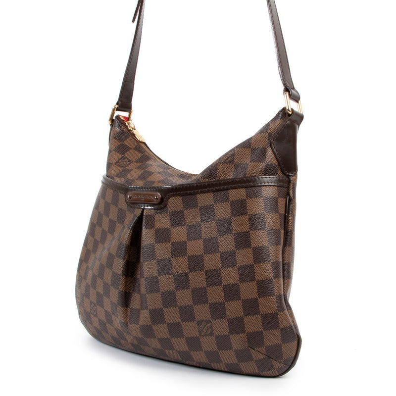 Louis Vuitton Damier Ebene Bloomsbury Shoulder Bag for the best price available with worldwide shipping on online luxury secondhand boutique Labellov.com.