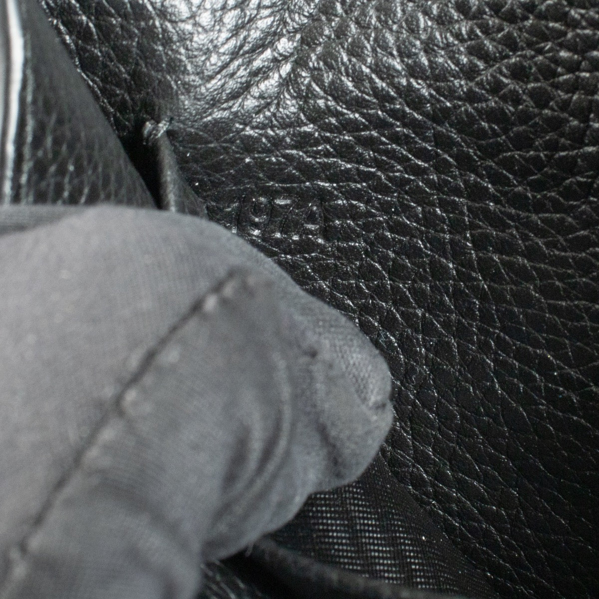 Authentic Second Hand Prada Black Saffiano Leather Envelope Wallet on Labellov.com