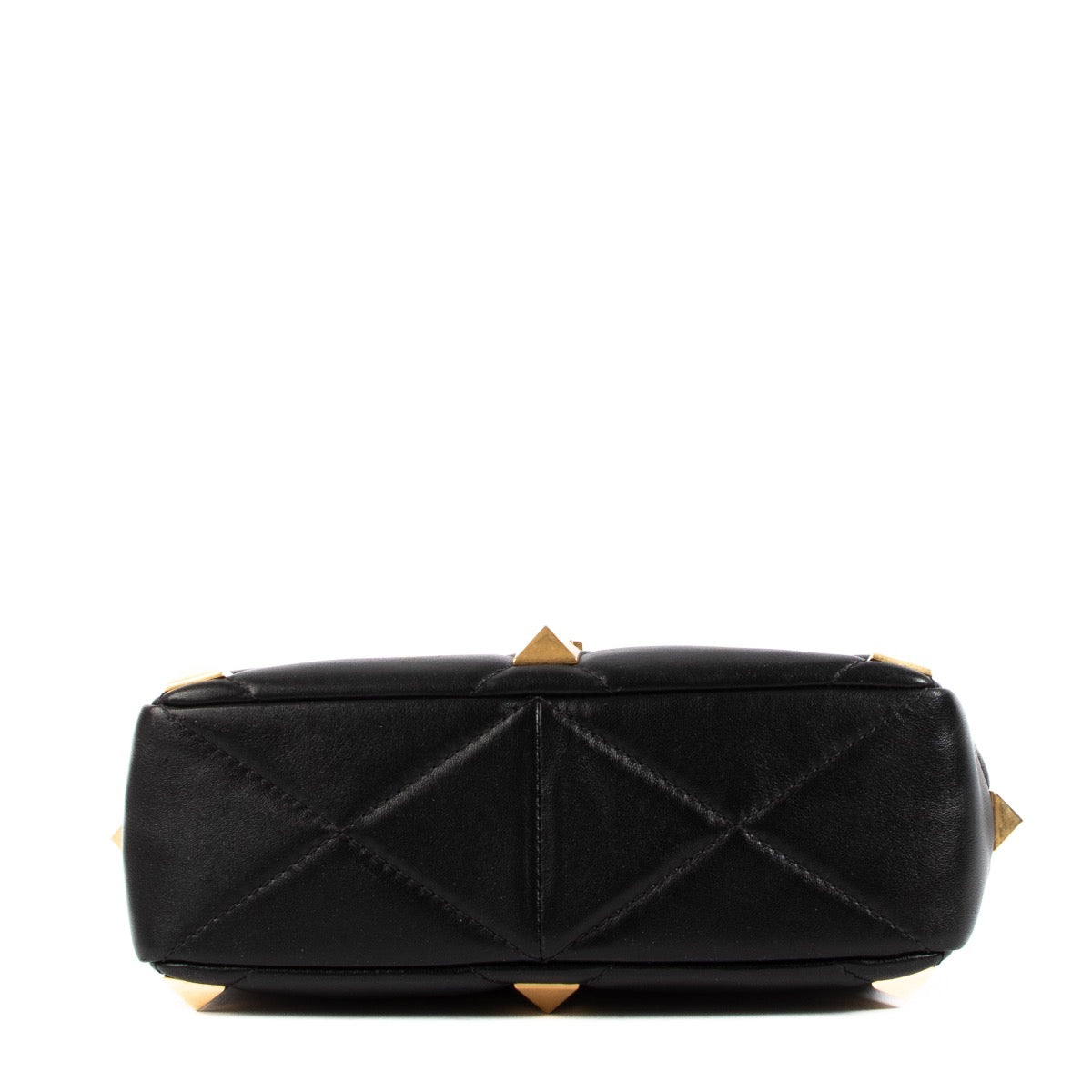 Shop safe online at Labellov in Antwerp this 100% authentic second hand Valentino Garavani Black Medium Roman Stud Bag