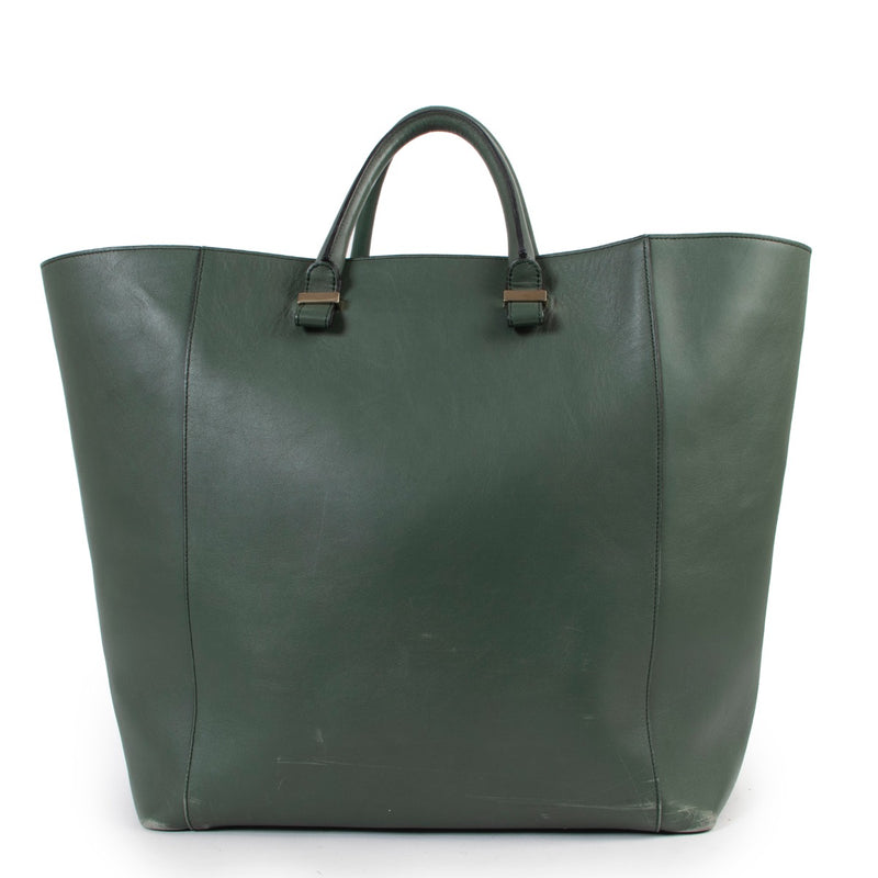 Shop safe online at Labellov in Antwerp this 100% authentic second hand Victoria Beckham Green Tote Top Handle